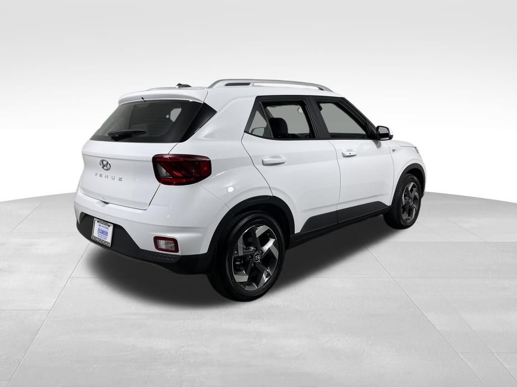 New 2026 Hyundai Venue SEL FWD image 5