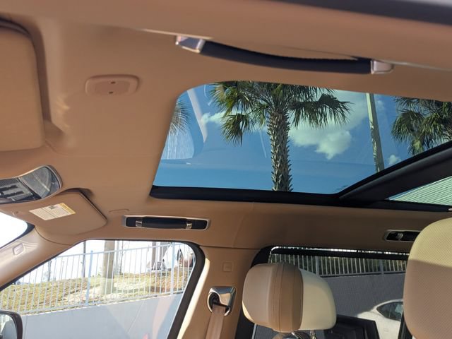 Certified 2025 Land Rover Range Rover SV AWD/4WD image 21