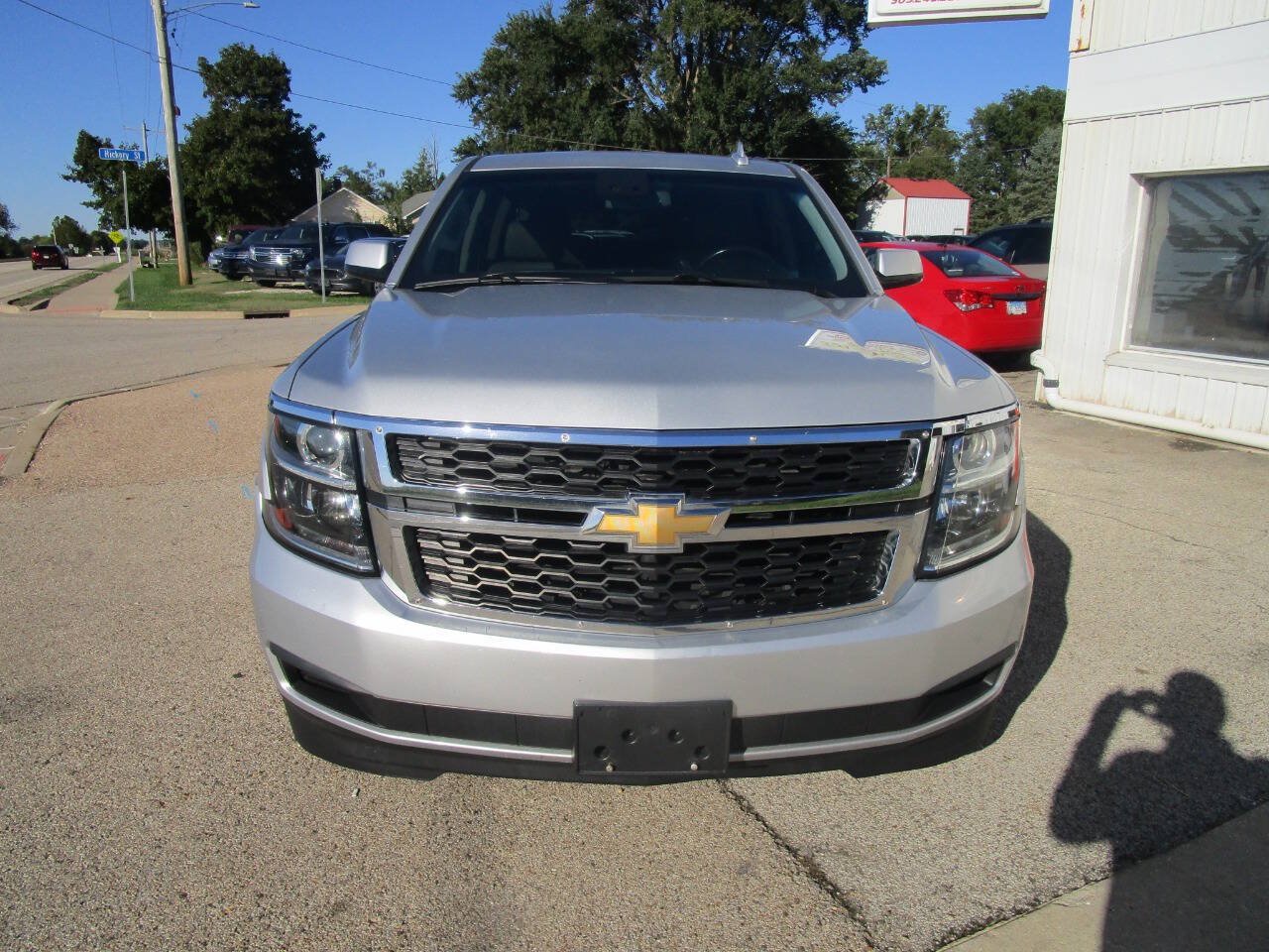 Used 2019 Chevrolet Suburban LT AWD/4WD image 8