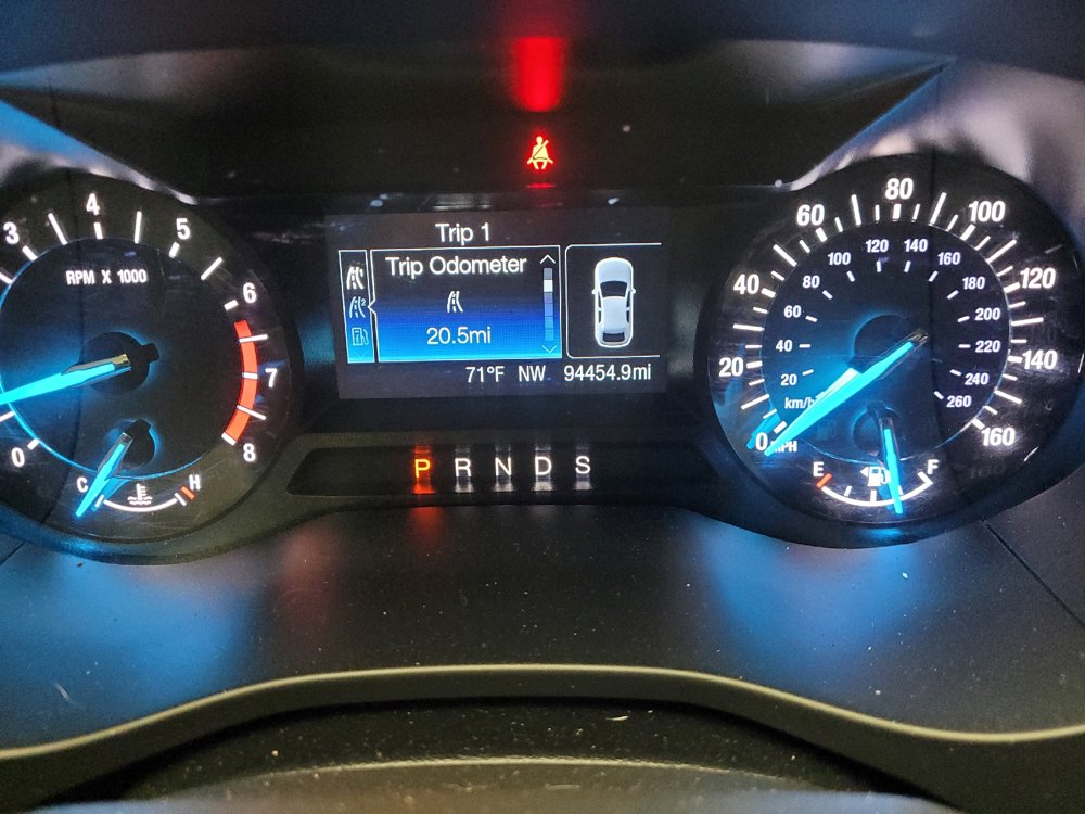 Used 2015 Ford Fusion SE FWD image 23