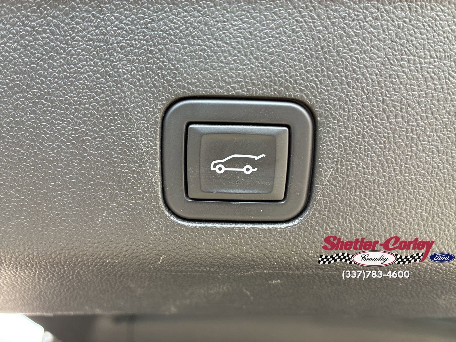 Used 2023 GMC Yukon XL AT4 w/ AT4 Premium Plus Package image 19