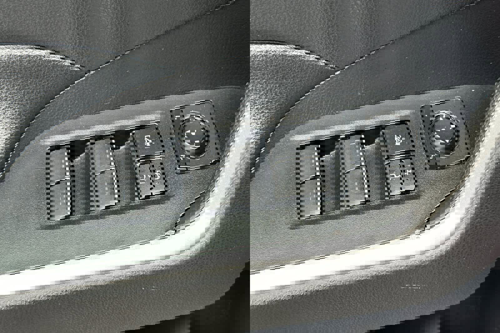 Used 2022 Toyota RAV4 XLE image 13