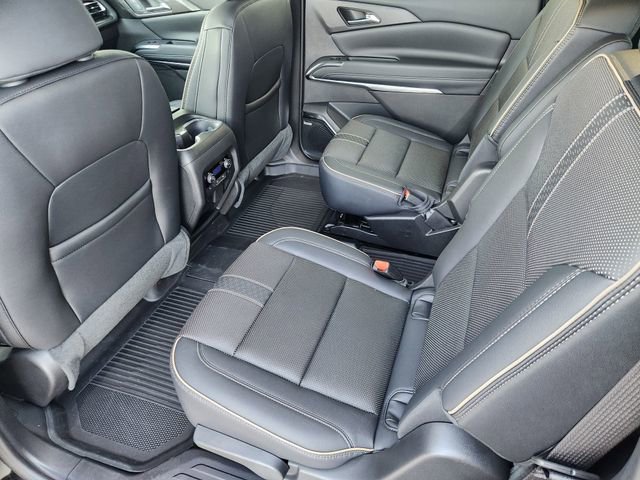 Used 2025 Chevrolet Traverse High Country FWD image 33