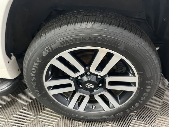 Used 2016 Toyota 4Runner Limited AWD/4WD image 25