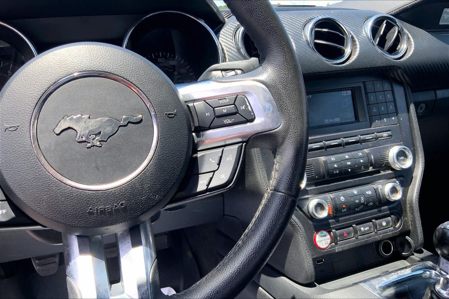 Used 2015 Ford Mustang Coupe RWD image 23