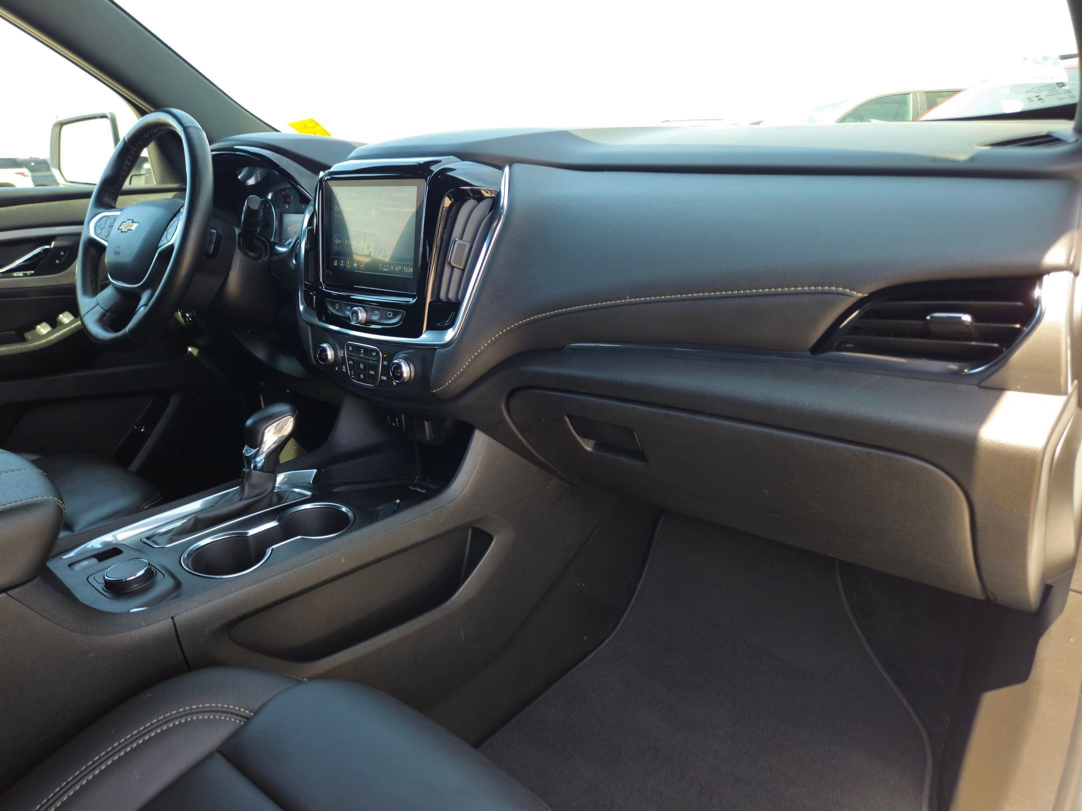 Used 2023 Chevrolet Traverse LT image 24