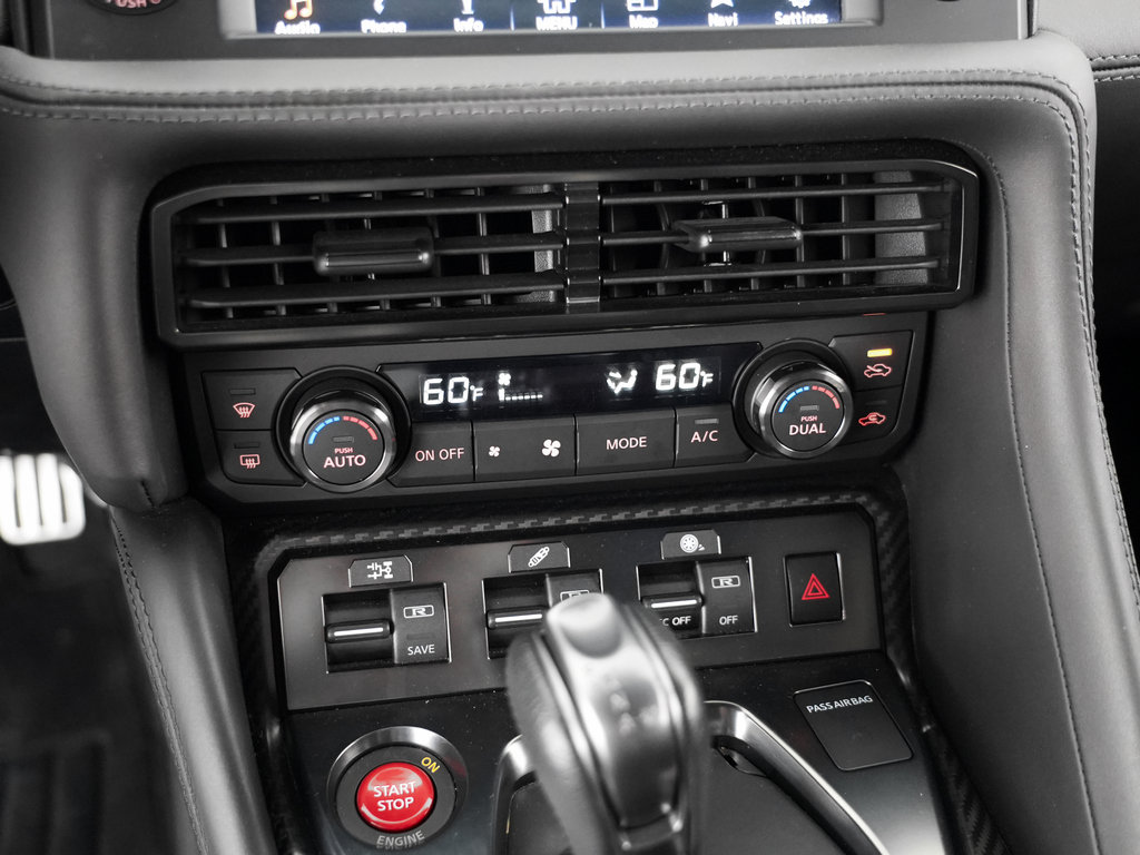 Used 2024 Nissan GT-R Premium w/ Premium Interior Package AWD/4WD image 22