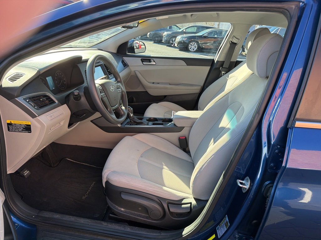 Used 2017 Hyundai Sonata SE image 12