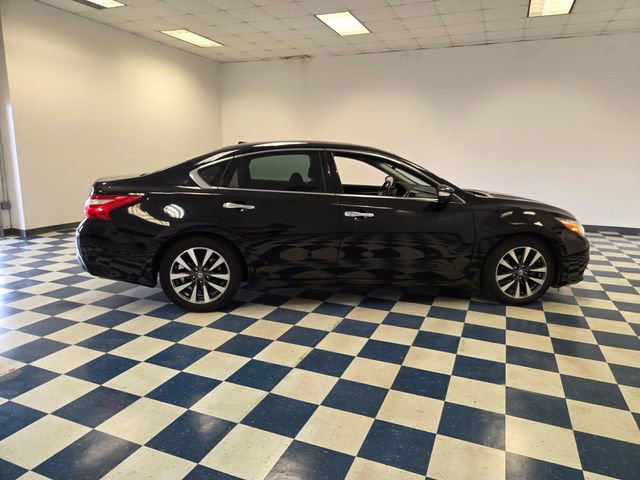 Used 2016 Nissan Altima 2.5 SV w/ Convenience Package FWD image 9