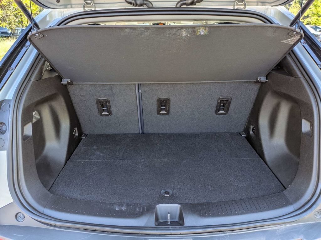 Used 2023 Chevrolet Bolt EUV Premier FWD image 13