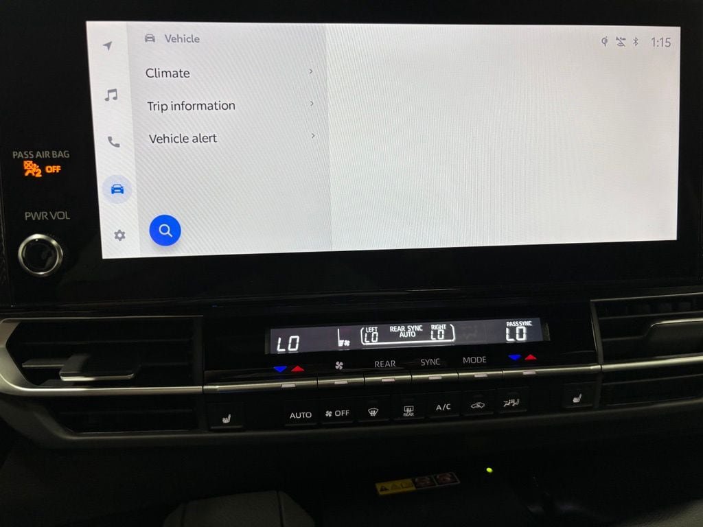 Used 2025 Toyota Sienna XSE FWD image 30