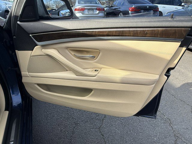 Used 2011 BMW 528i Sedan RWD image 30