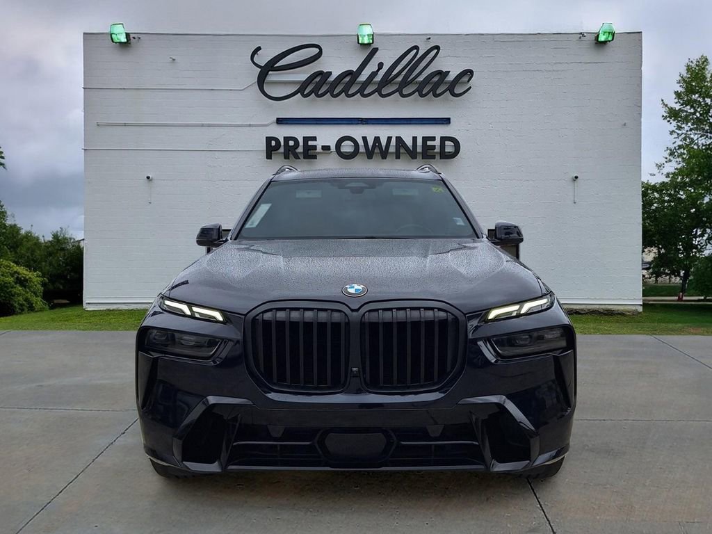 Used 2023 BMW X7 xDrive40i w/ M Sport Package AWD/4WD image 8