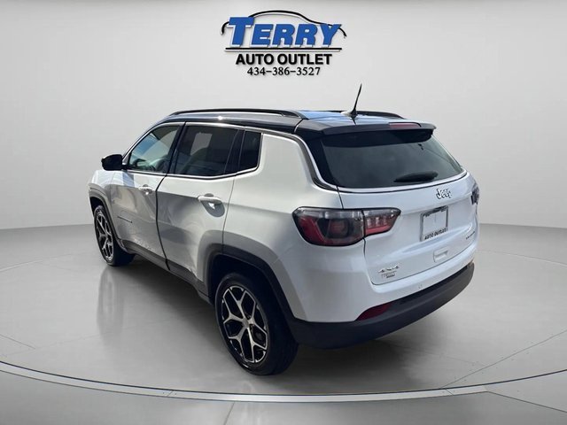 Used 2024 Jeep Compass Limited image 6