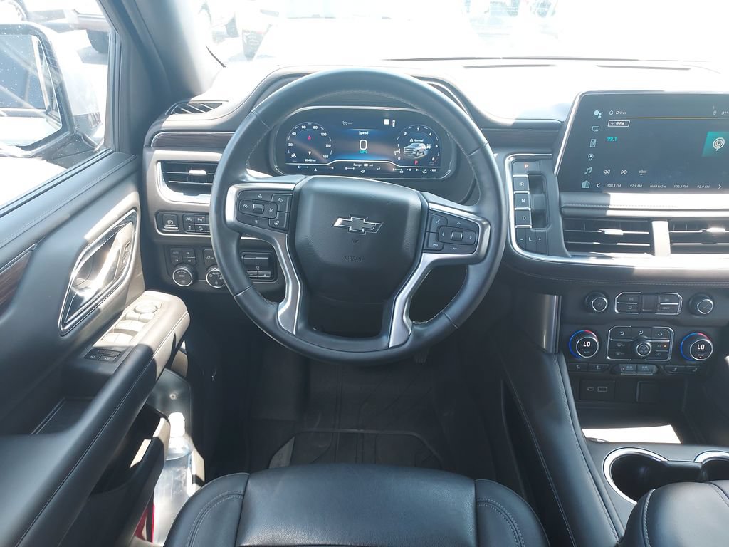 Used 2023 Chevrolet Tahoe Z71 w/ Z71 Off-Road Package AWD/4WD image 16
