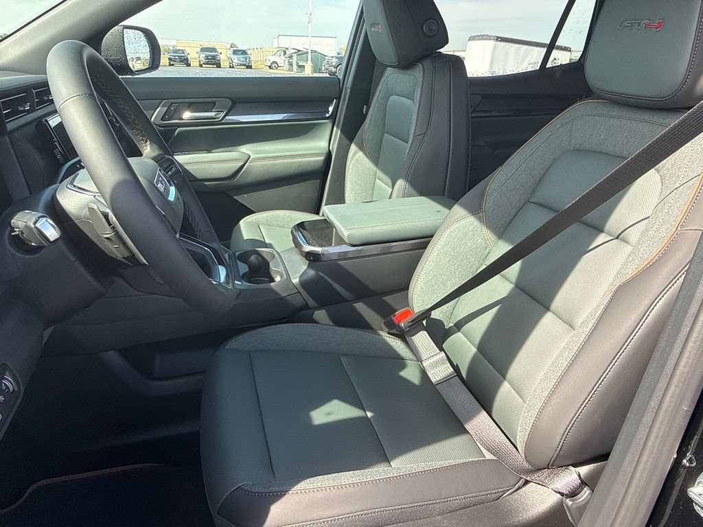 New 2026 GMC Terrain AT4 AWD/4WD image 17
