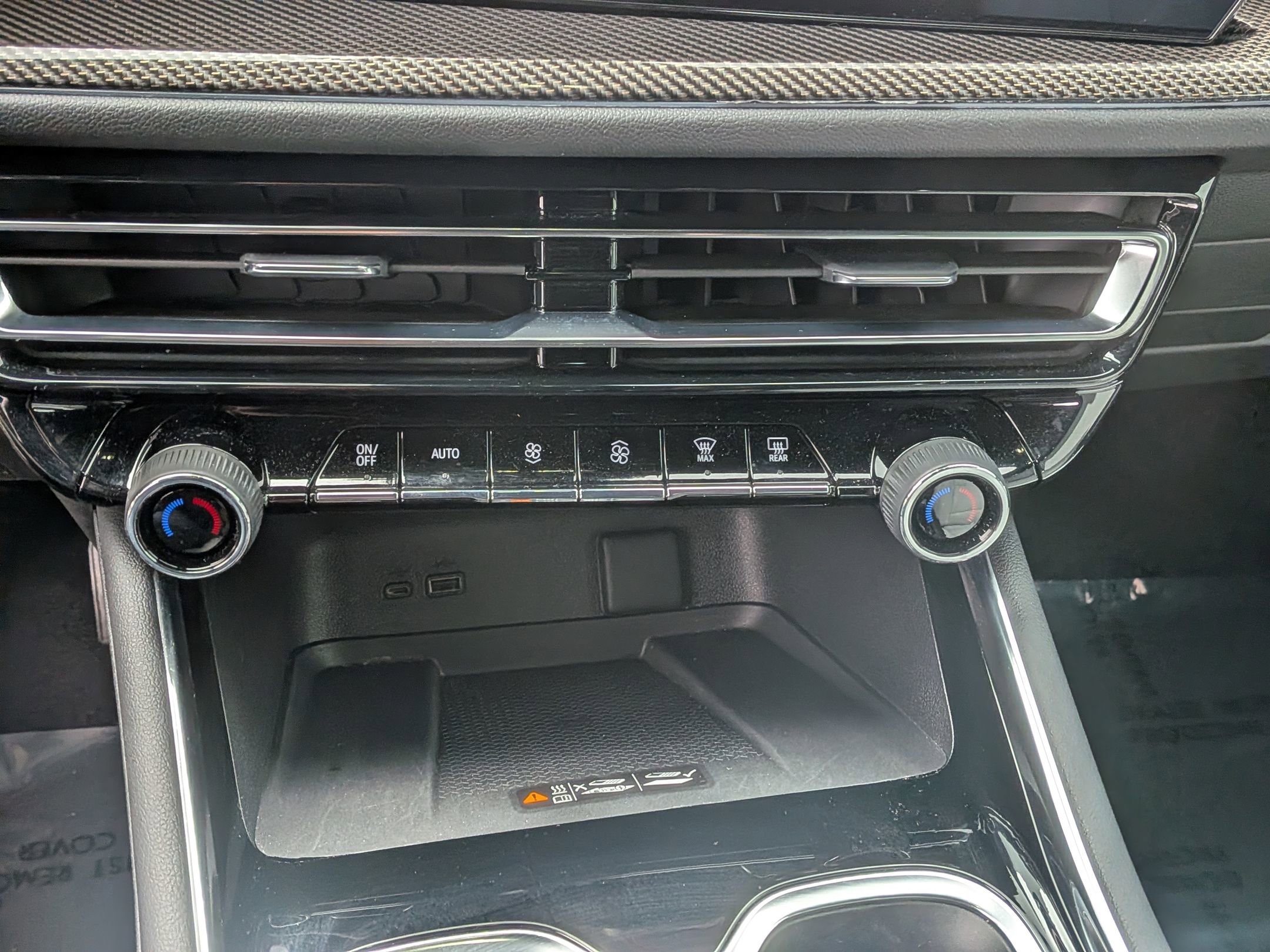 Certified 2025 Chevrolet Traverse High Country w/ LPO, Floor Liner Package FWD image 30