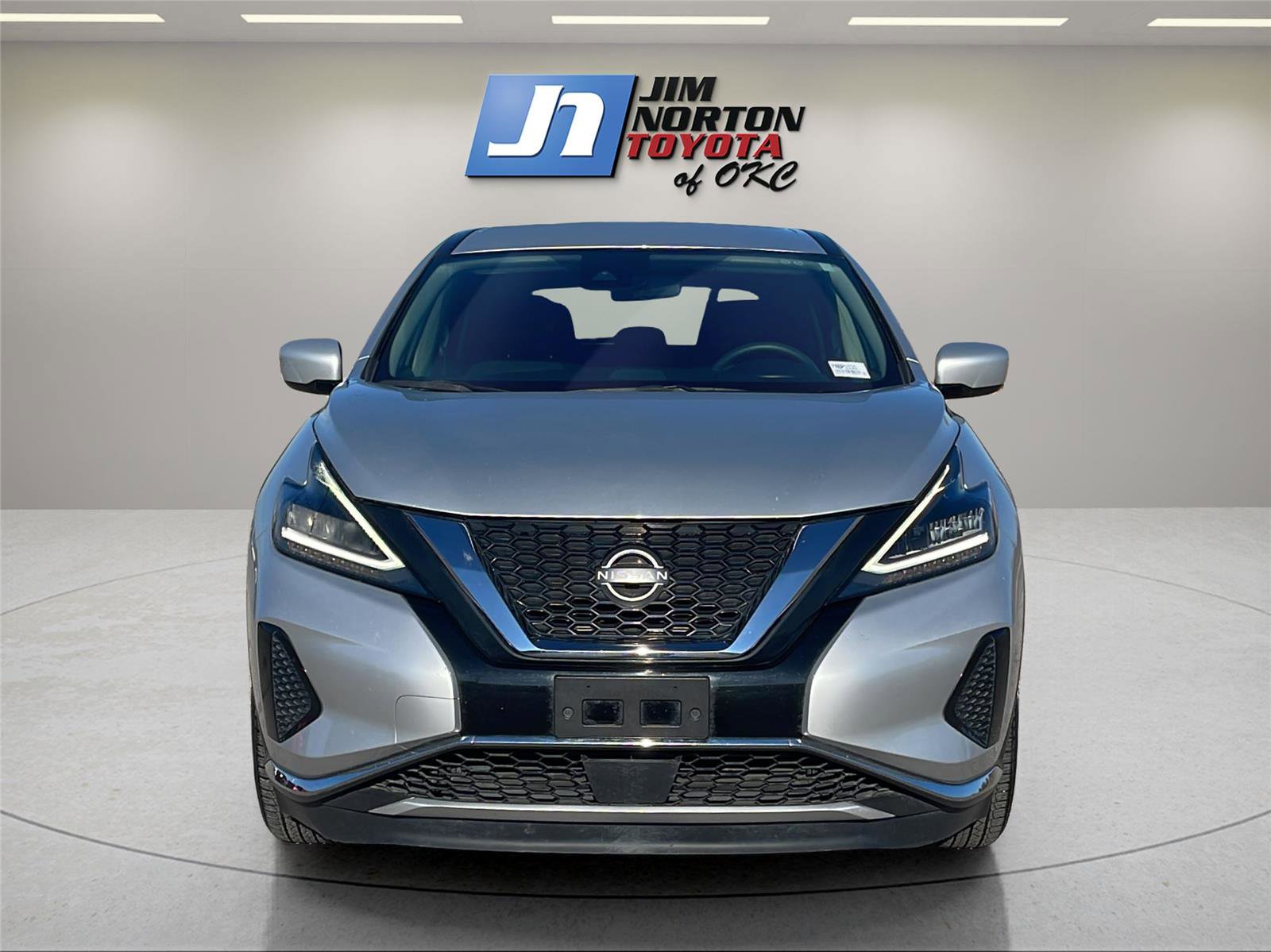 Used 2023 Nissan Murano S image 2