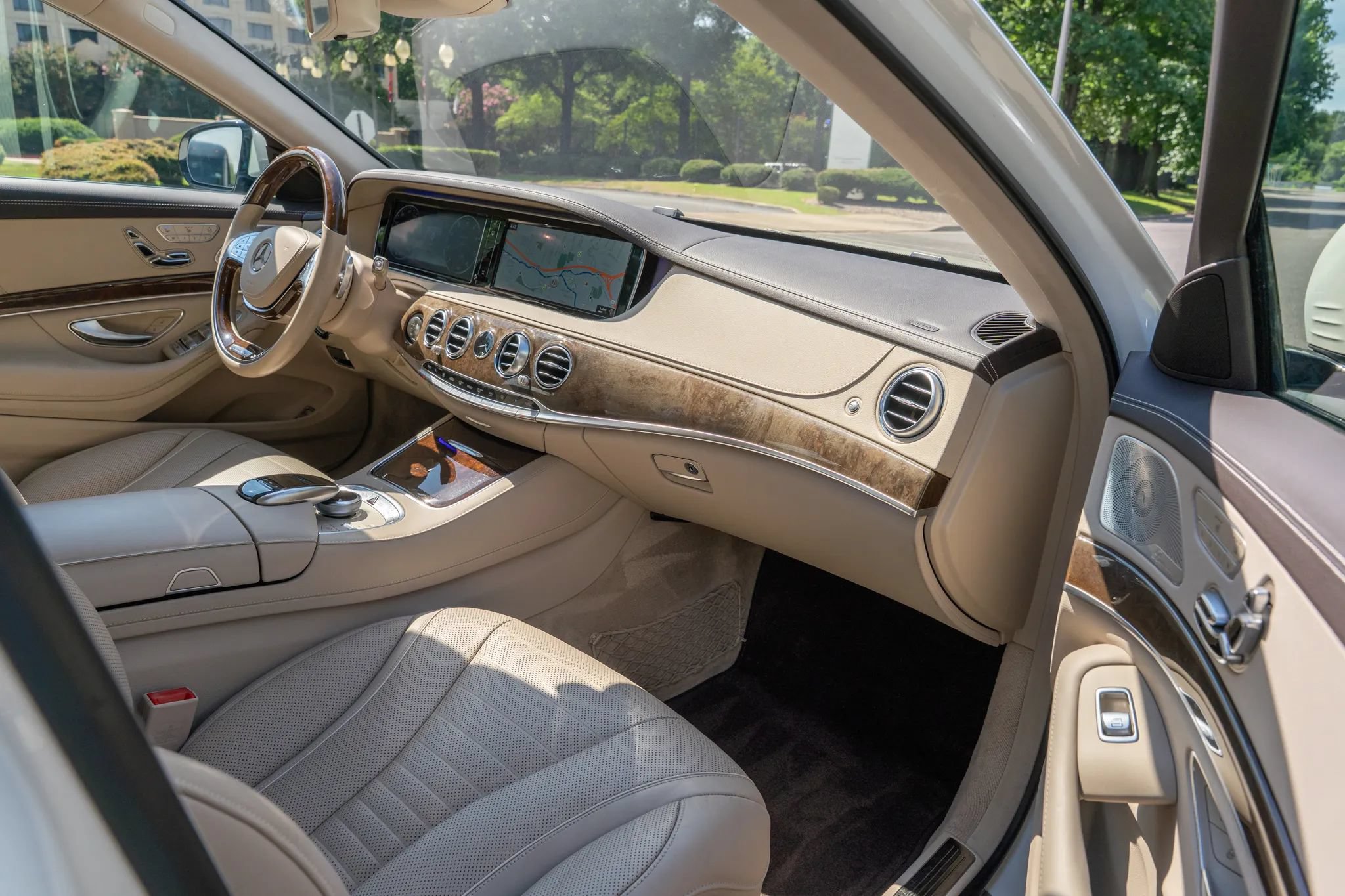 Used 2017 Mercedes-Benz S 550 4MATIC Sedan image 16