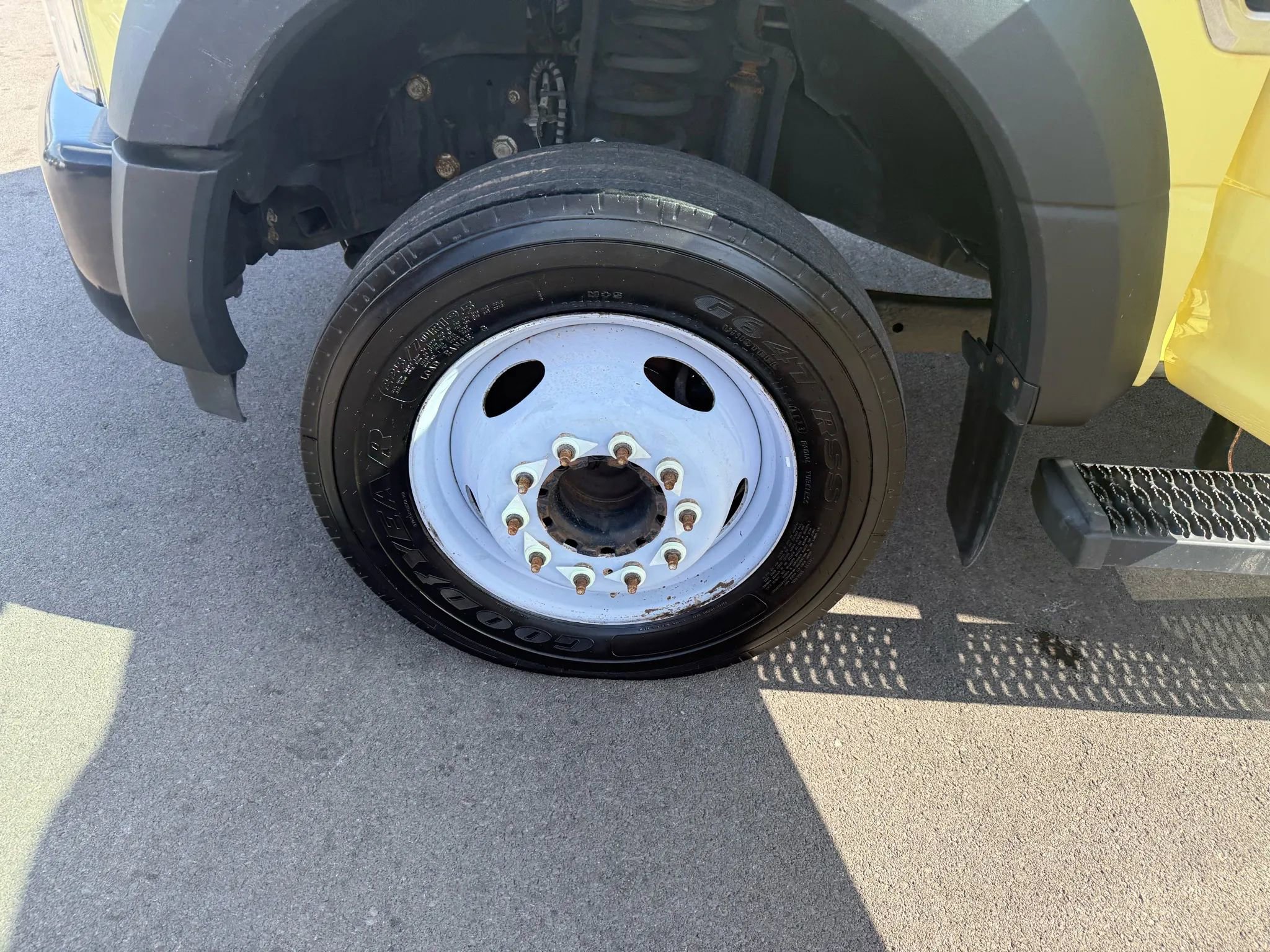 Used 2019 Ford F550 2WD Regular Cab Super Duty image 19