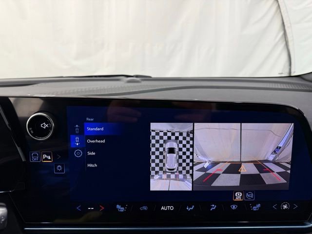 New 2026 Chevrolet Equinox EV LT image 34