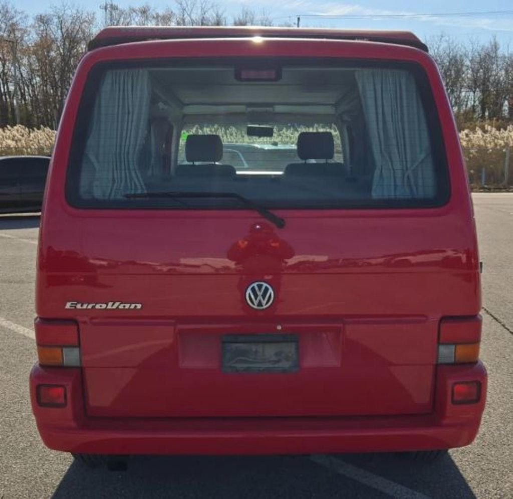 Used 2001 Volkswagen Eurovan image 2