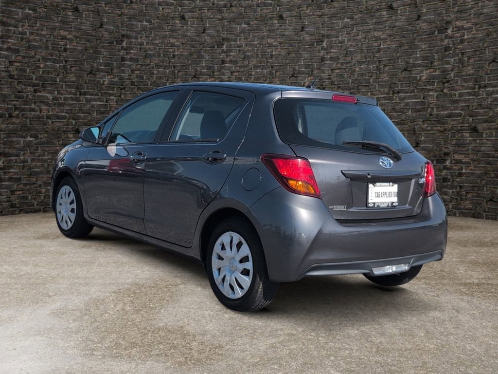 Used 2015 Toyota Yaris L image 4