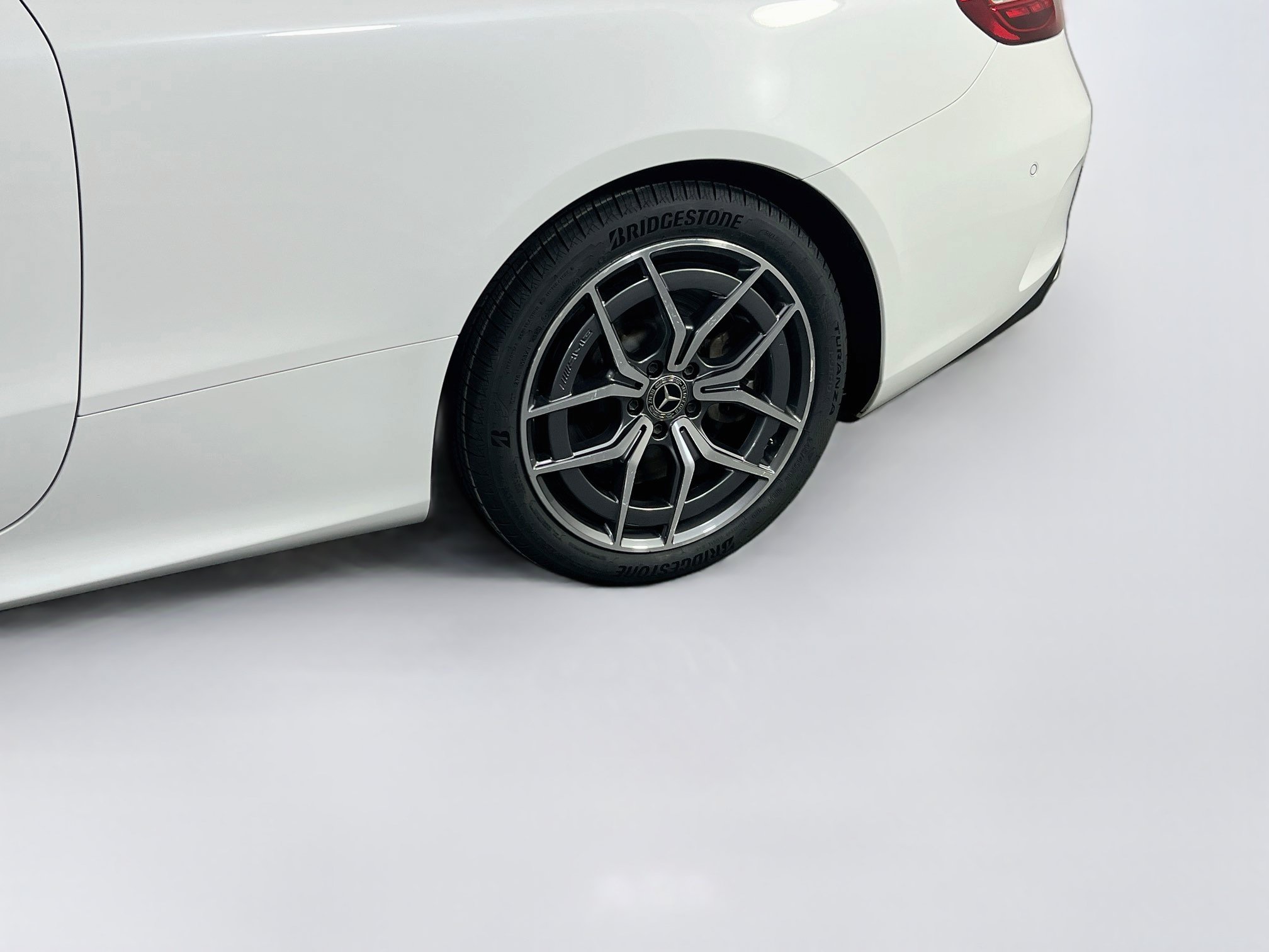 Used 2023 Mercedes-Benz E 450 4MATIC Cabriolet image 30