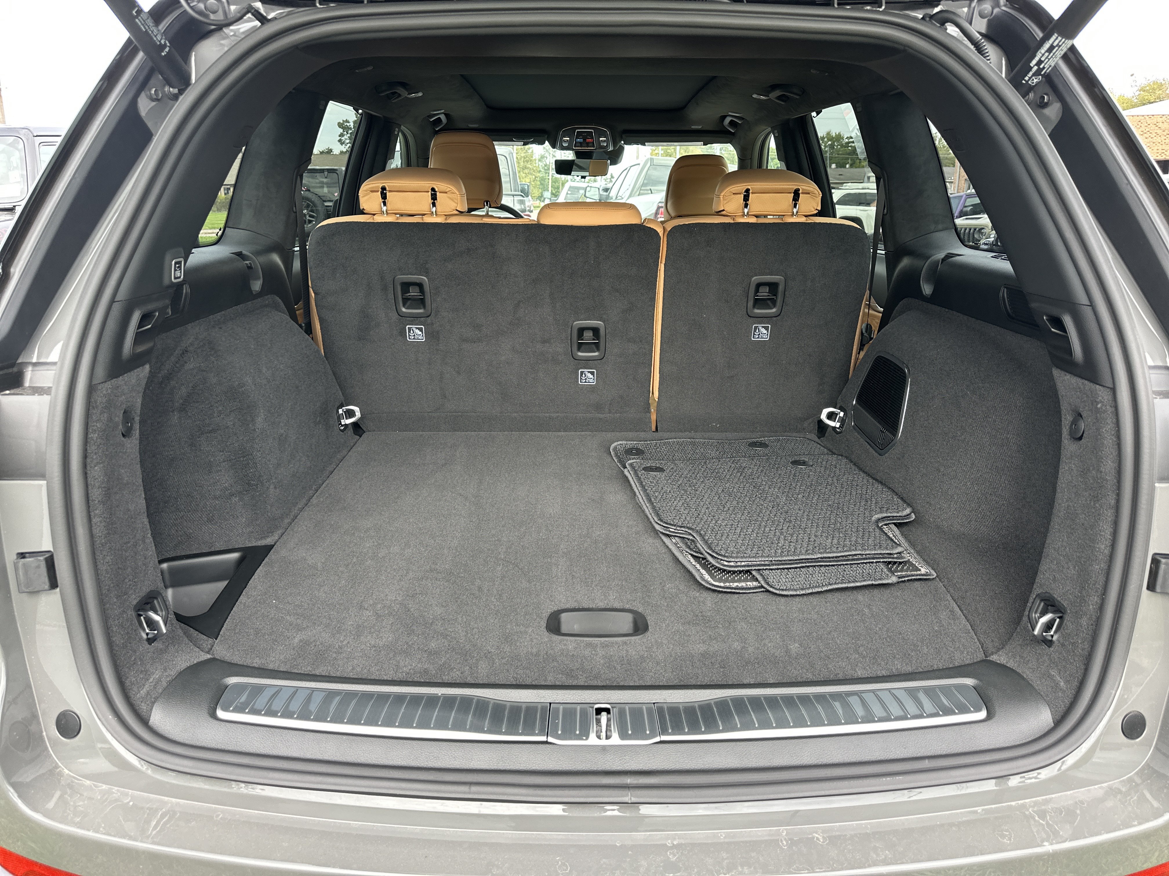 New 2027 Jeep Grand Cherokee Summit AWD/4WD image 16
