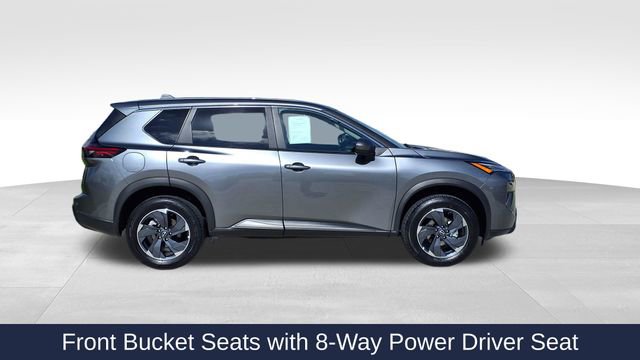 Used 2025 Nissan Rogue SV image 10