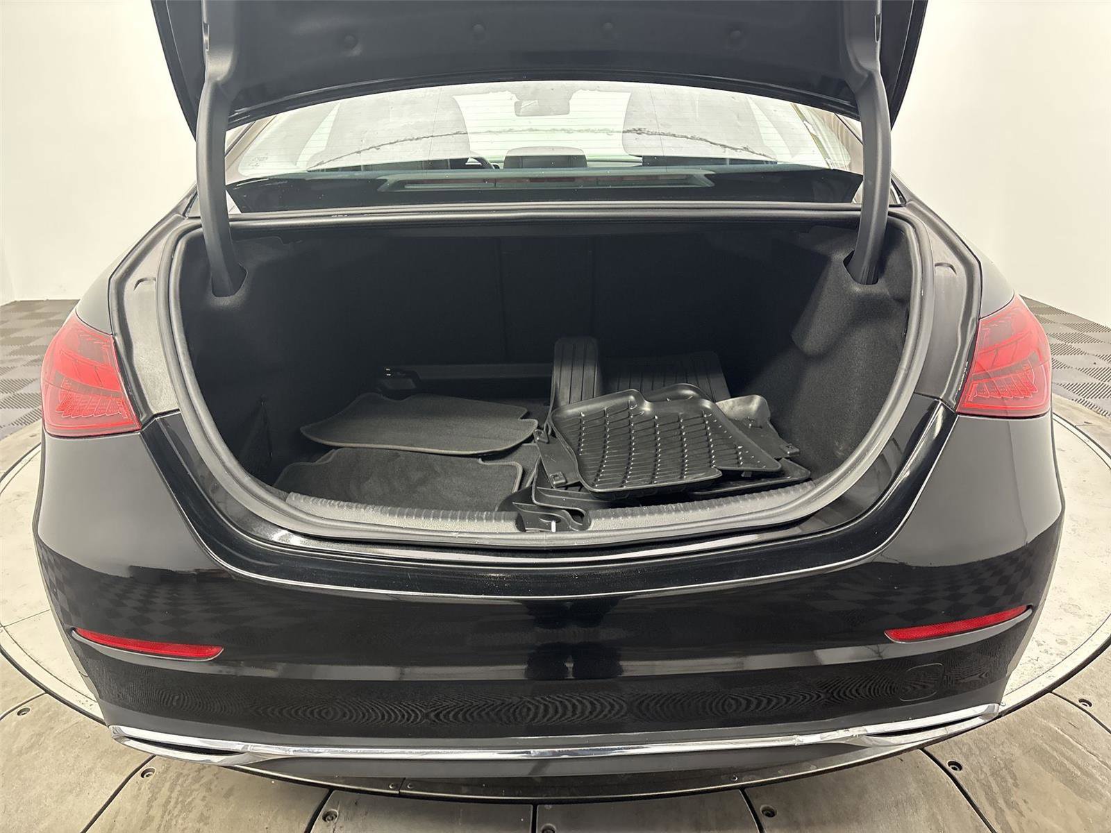 Used 2022 Mercedes-Benz C 300 4MATIC Sedan image 21