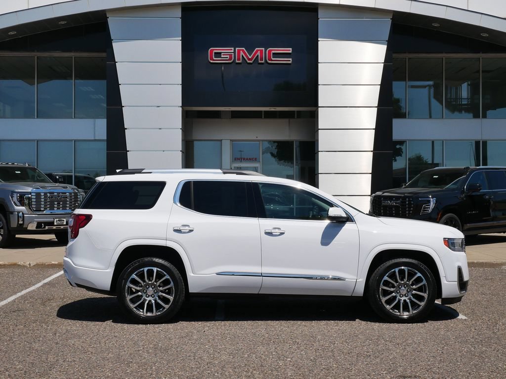 Used 2023 GMC Acadia Denali AWD/4WD image 2