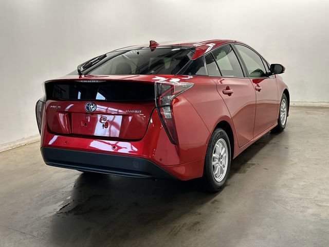 Used 2018 Toyota Prius Three w/ Advanced Technology Package image 34