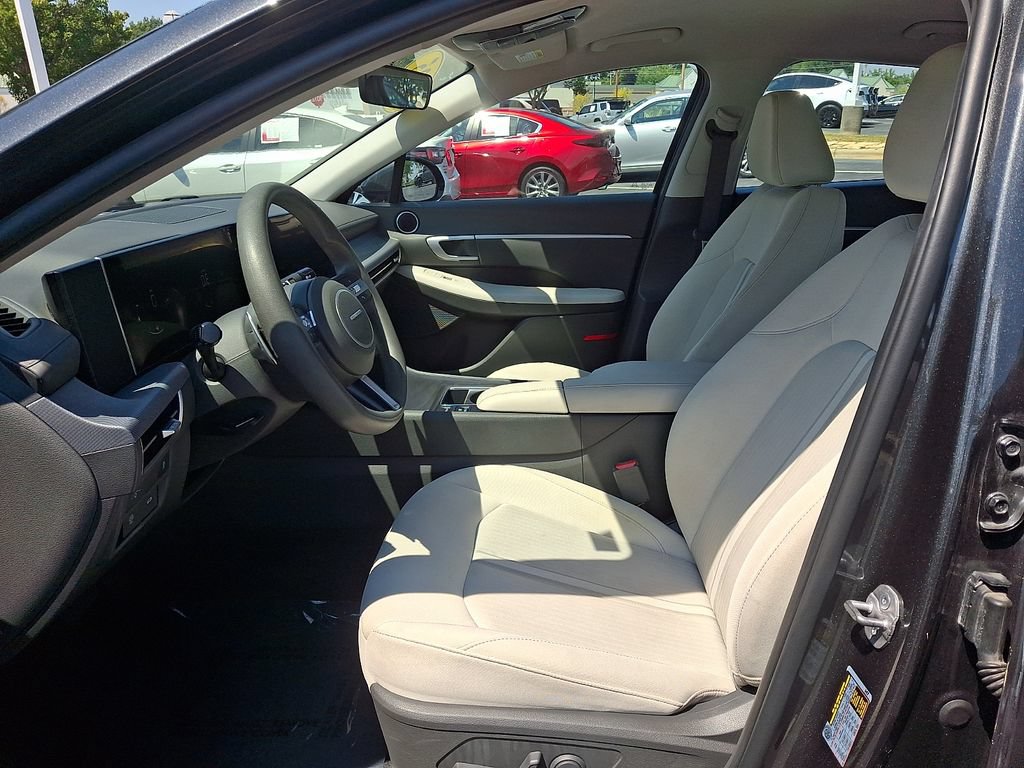 Used 2025 Hyundai Sonata SEL FWD image 13