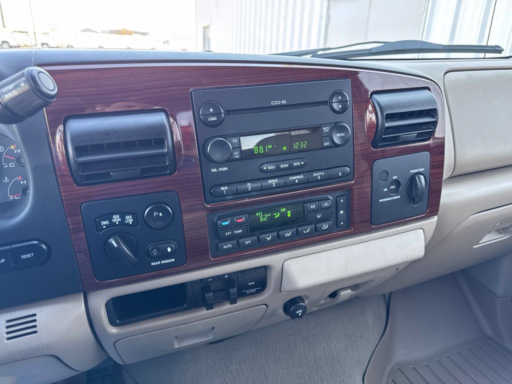 Used 2006 Ford F250 Lariat AWD/4WD image 26