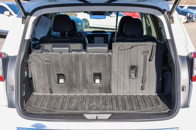 Used 2023 Subaru Ascent Touring image 8