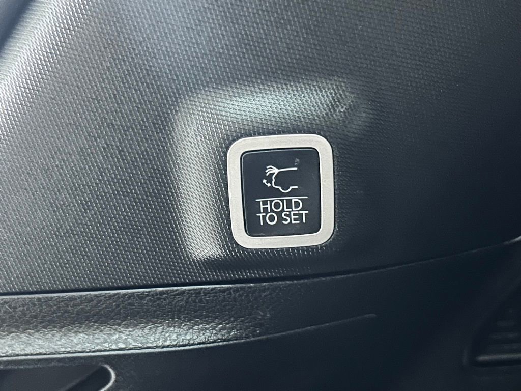 Used 2022 Jeep Grand Cherokee Limited 4xe image 11