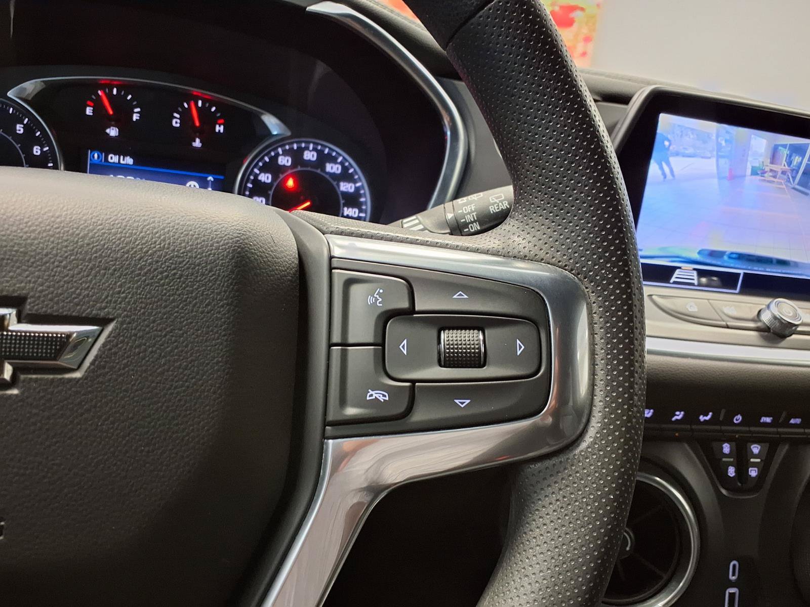 Used 2021 Chevrolet Blazer LT FWD image 27