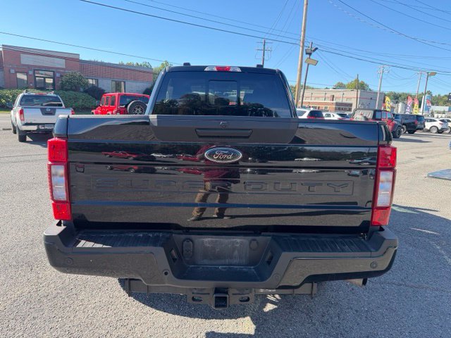 Used 2022 Ford F250 XLT w/ Black Appearance Package AWD/4WD image 4