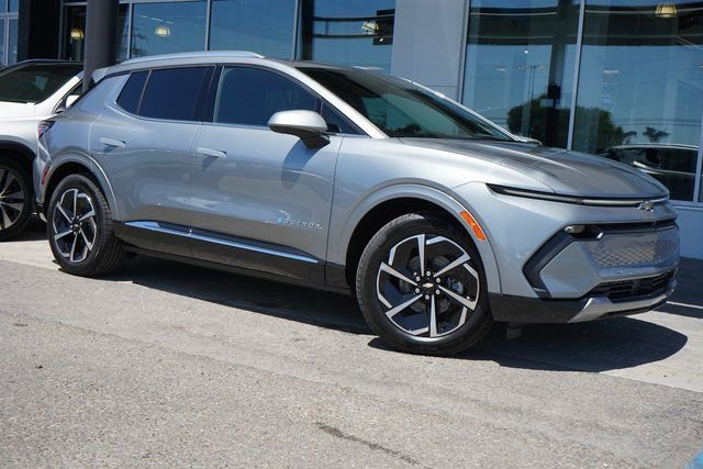 New 2025 Chevrolet Equinox EV LT image 1