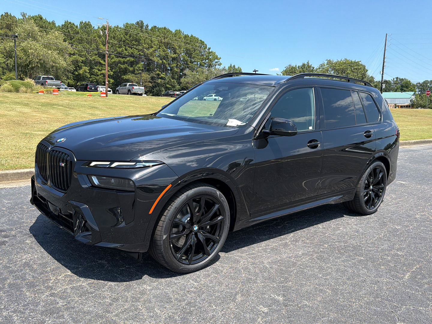 New 2027 BMW X7 M60i AWD/4WD image 1