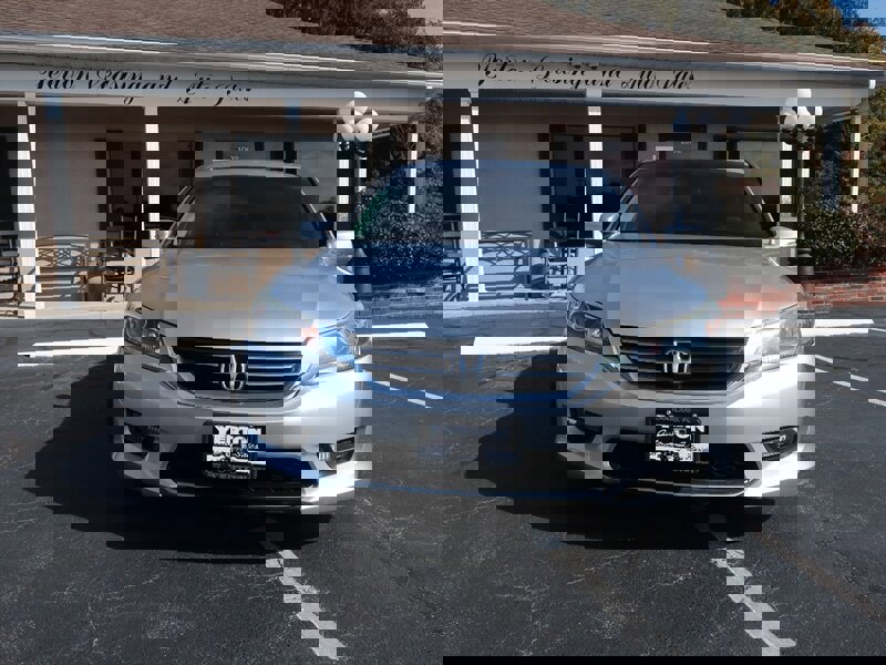 Used 2014 Honda Accord EX-L image 2