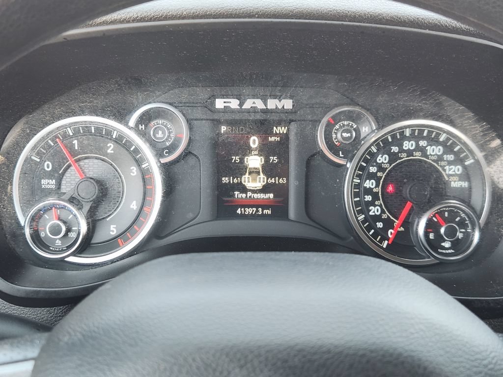 Used 2024 RAM 3500 Tradesman w/ Chrome Appearance Group AWD/4WD image 16