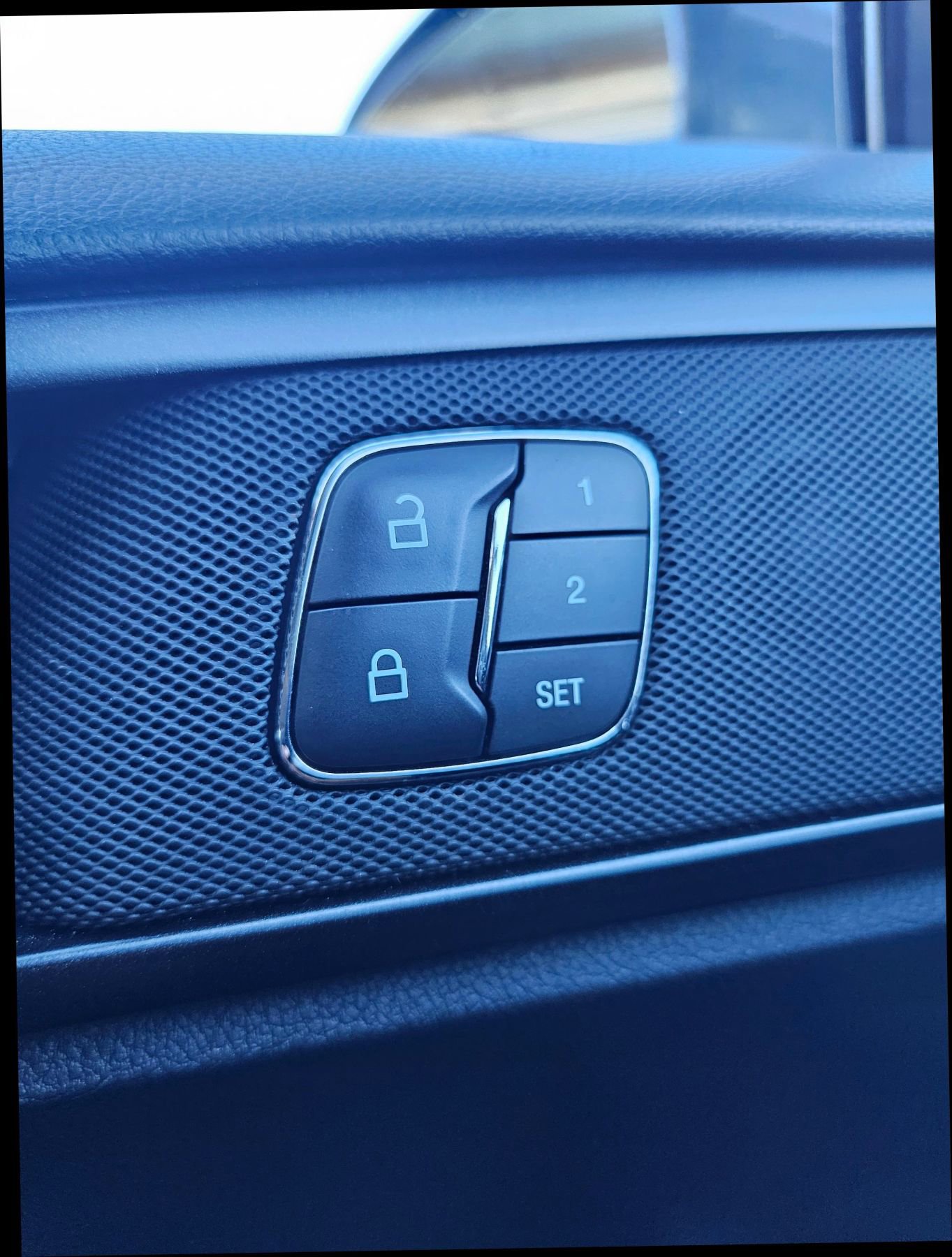 Used 2020 Ford Fusion Titanium image 21