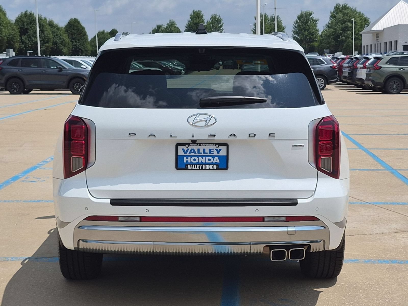 Used 2023 Hyundai Palisade Calligraphy w/ Cargo Package AWD/4WD image 7