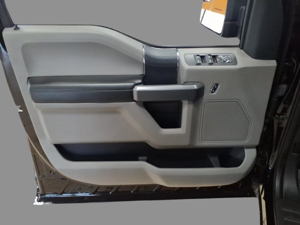 Used 2018 Ford F150 XLT w/ Equipment Group 301A Mid AWD/4WD image 16