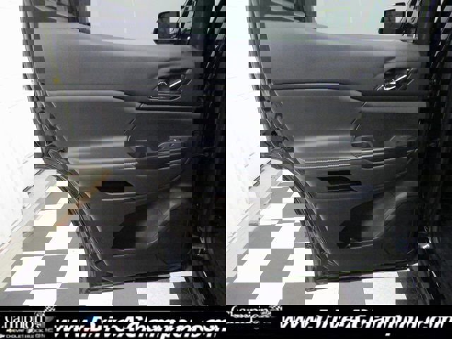 Used 2022 GMC Acadia SLT w/ Technology Package image 19