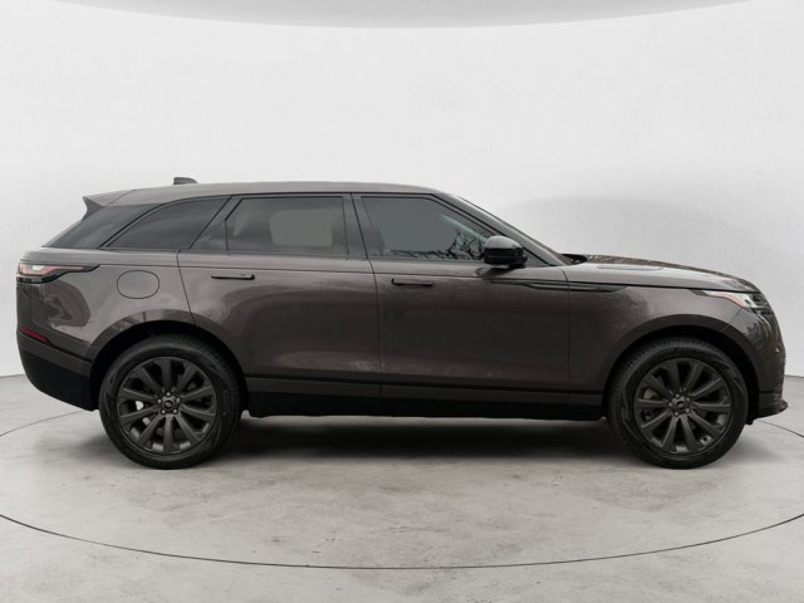 Certified 2023 Land Rover Range Rover Velar R-Dynamic S AWD/4WD image 3