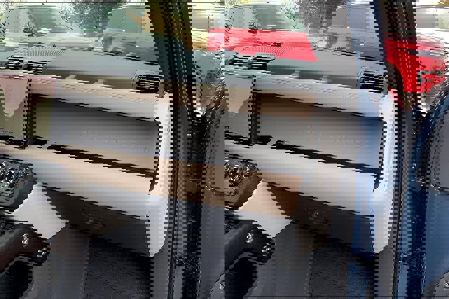 Used 2022 Land Rover Defender 110 X-Dynamic SE image 18