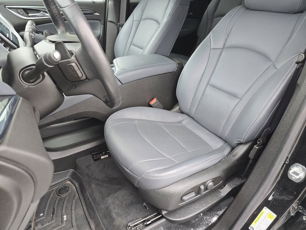Used 2023 Buick Enclave Essence w/ LPO, Touring Package image 24
